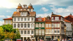 Travel guide Guimaraes by motorhome and van