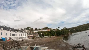 Discovering Portree on a road trip and in a van: Complete Guide (Isle of Skye)