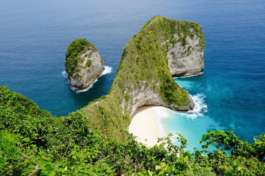 The Kelingking cliff and beach on Nusa Penida island