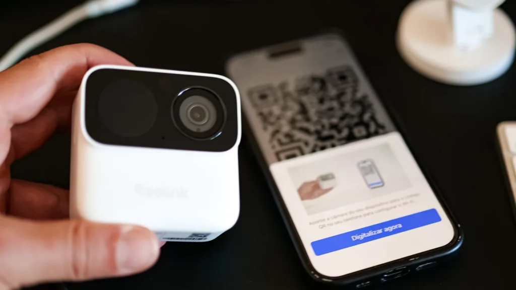 Installation of the Reolink Argus MagiCam via QR code in the Reolink app
