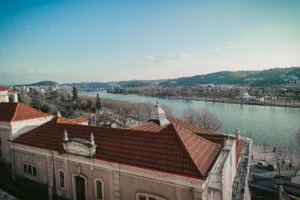 The Sé Velha of Coimbra, or when Xavier plays estate agent