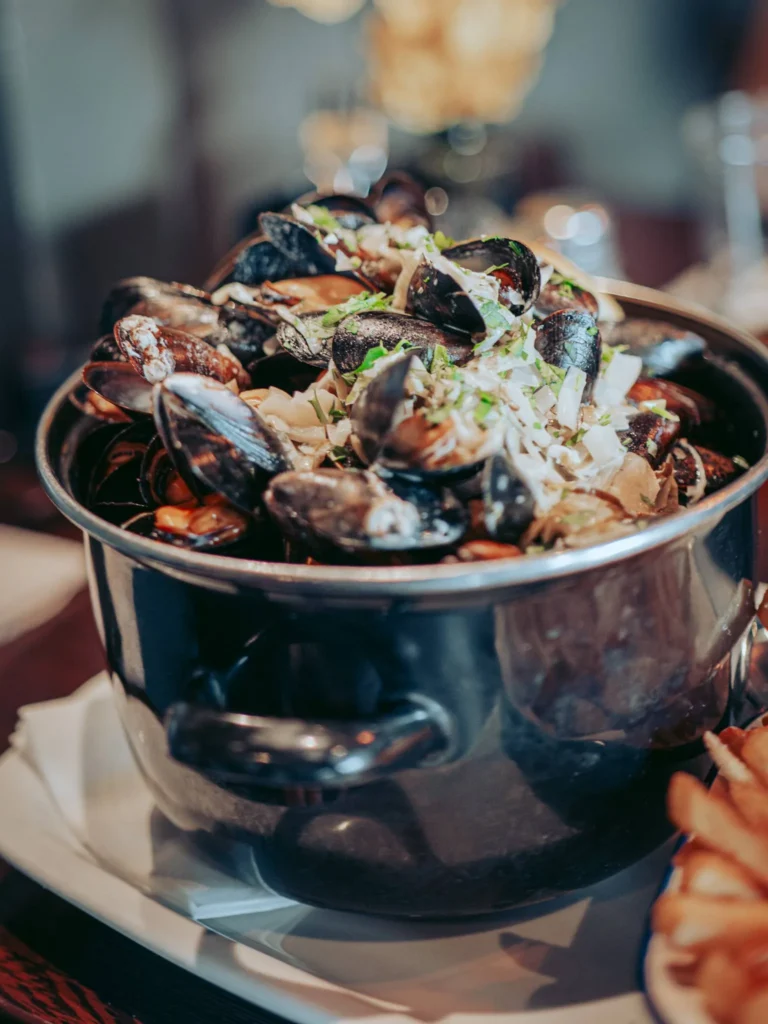Fresh mussels from the Isle of Mull served in a pot at the Ben Nevis Bar in Fort William, a generous portion that is hard to finish.