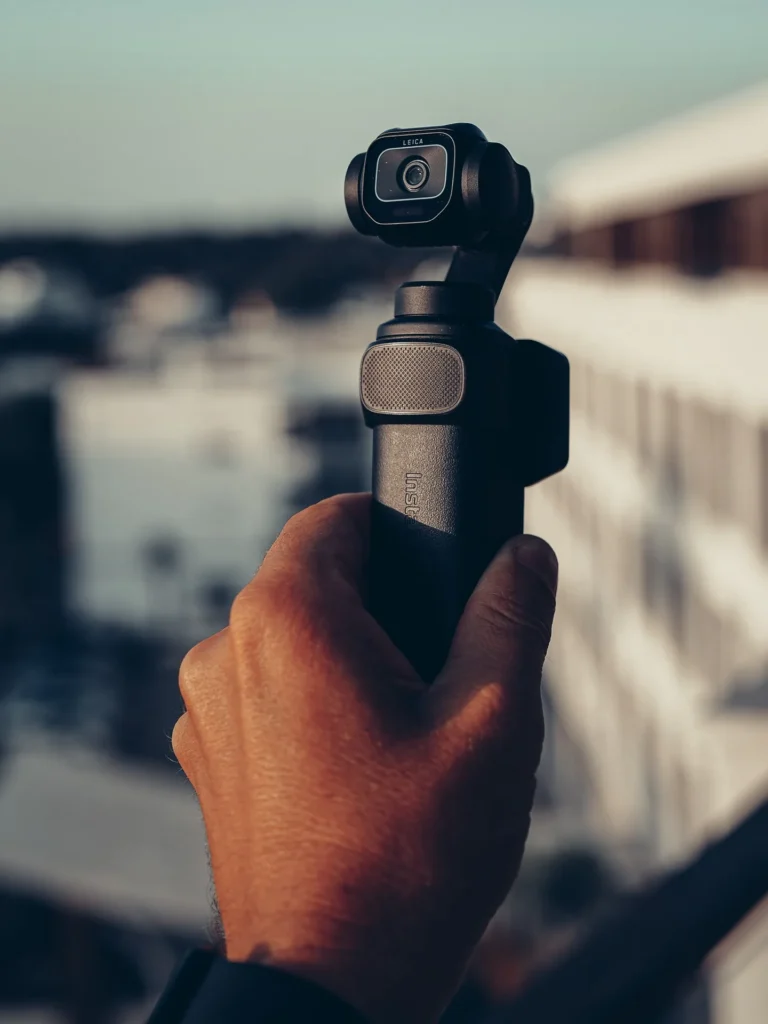 Objective of the Insta360 Luna Pro, with the Leica mention engraved next to the lens