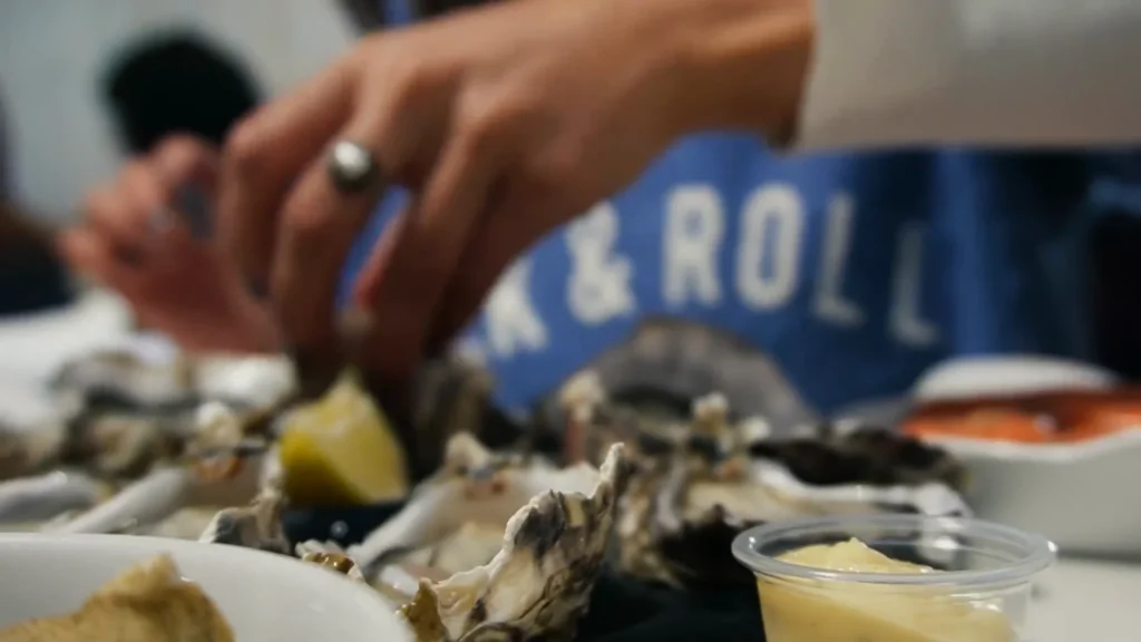 Eating oysters at La Teste-de-Buch harbour during our trip