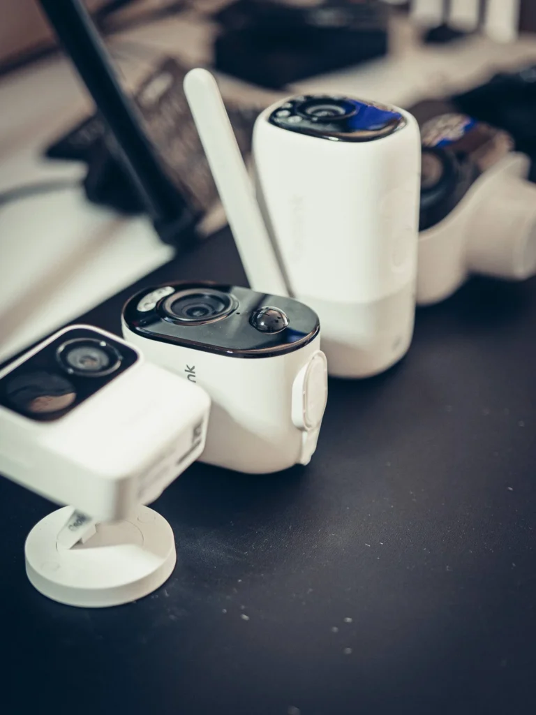Size comparison between the Reolink Argus 3 Ultra, the MagiCam, the Altas, and the 4 Pro